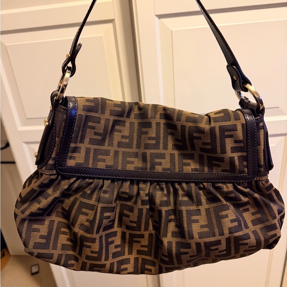 Fendi Zucca classic shoulder bag - Picture 2 of 7